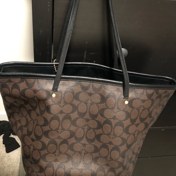 Coach tote purse - Picture 3 of 3